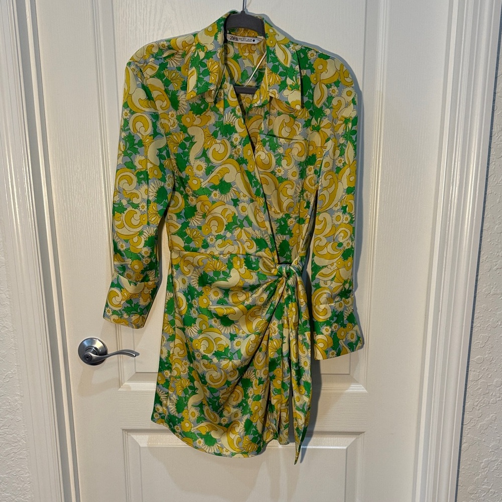 Zara Green and Yellow Floral Wrap Dress Tie at Waist Long Sleeve Size S Hippie